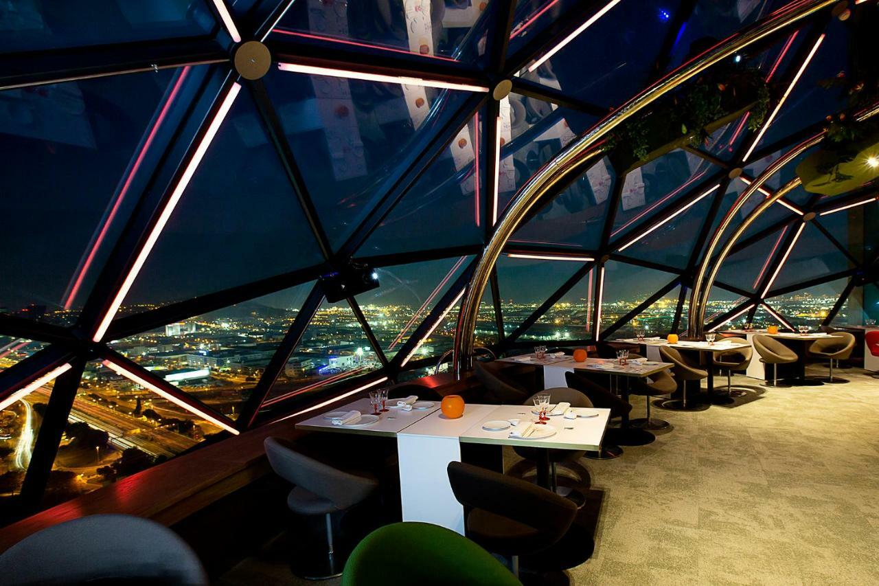 Hyatt Regency Barcelona Tower Hotell L'Hospitalet de Llobregat Eksteriør bilde The Dome